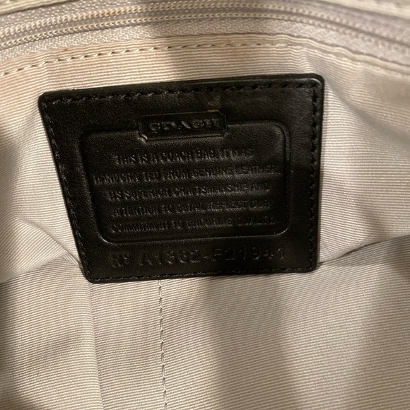 COACH LEATHER BLACK BAG - Picture 4 of 9